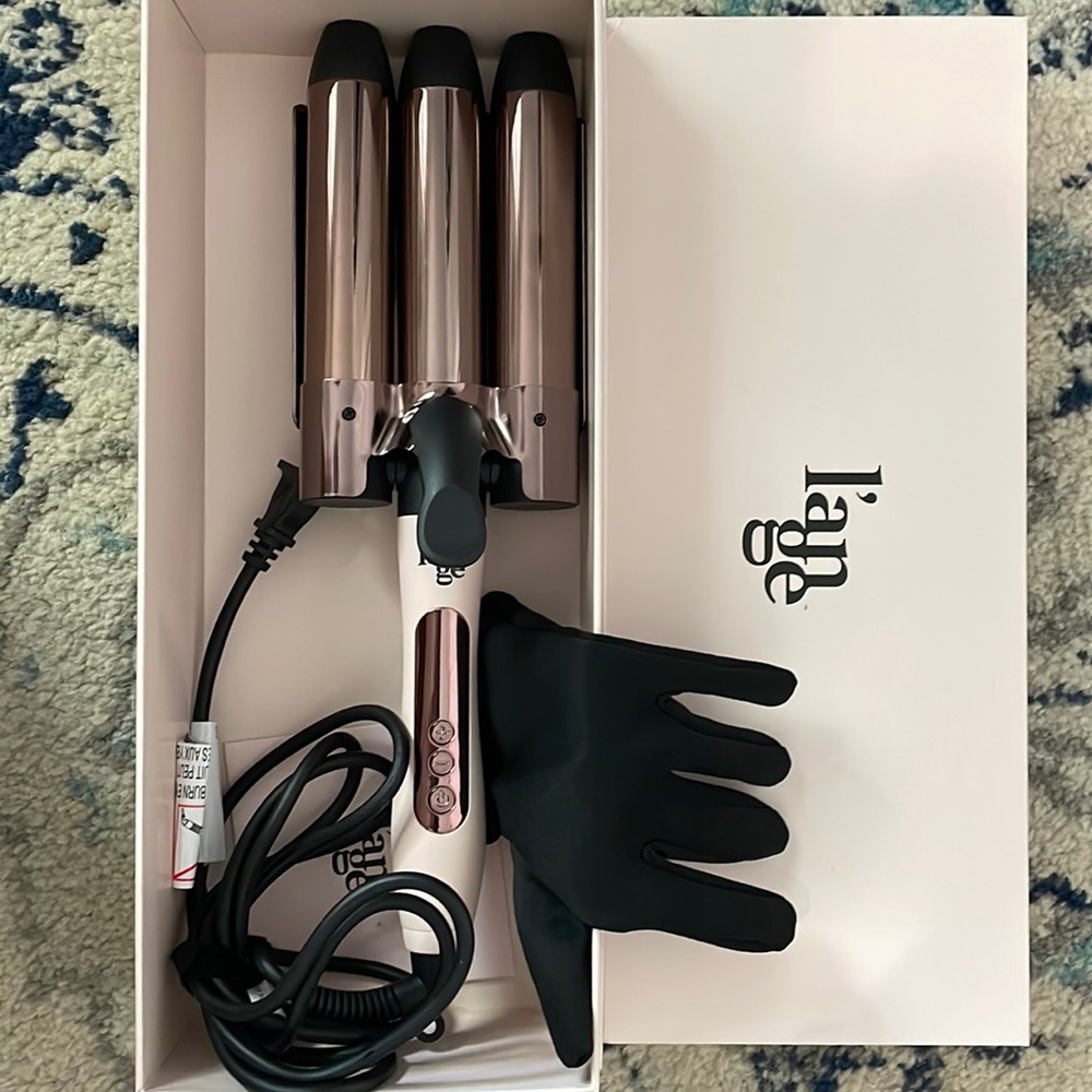 Lange White and Rose Gold Triple Barrel Wave Iron with Black Glove